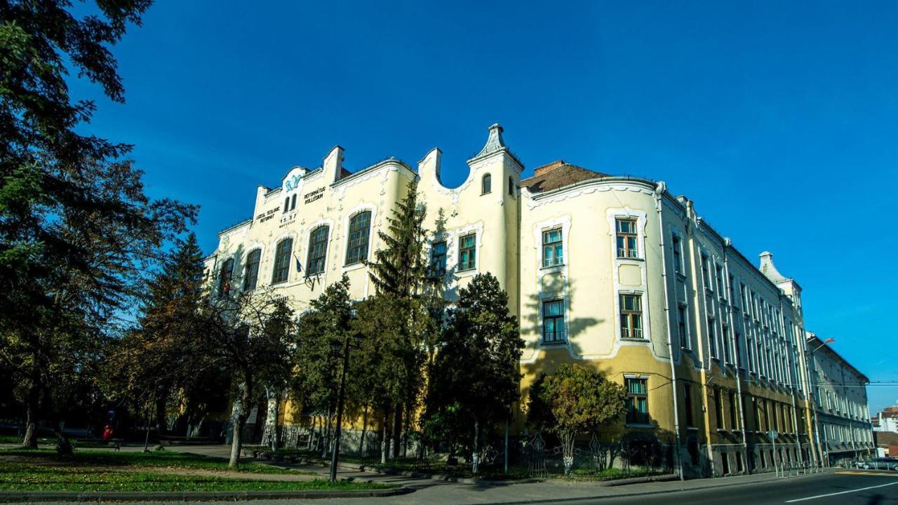 Butterfly Apartment-Hidden Gem In The Heart Of Târgu-Mureş מראה חיצוני תמונה