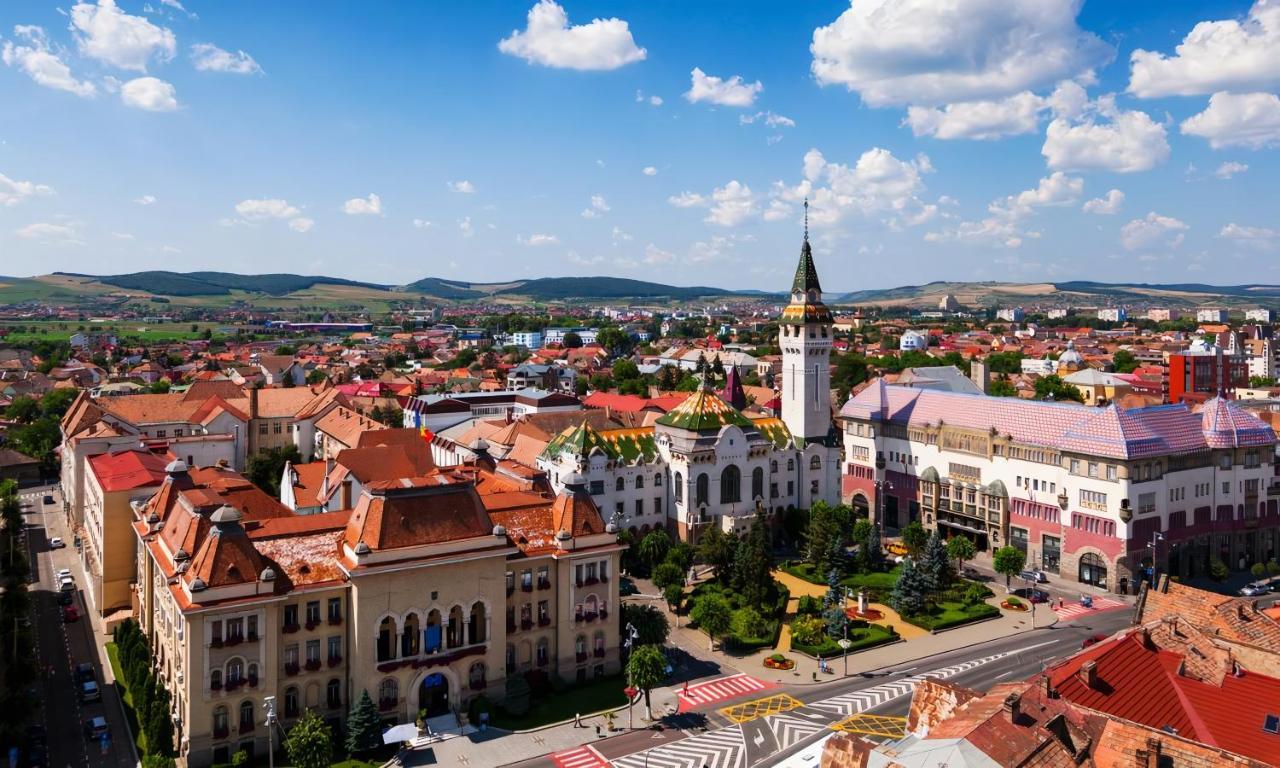 Butterfly Apartment-Hidden Gem In The Heart Of Târgu-Mureş מראה חיצוני תמונה