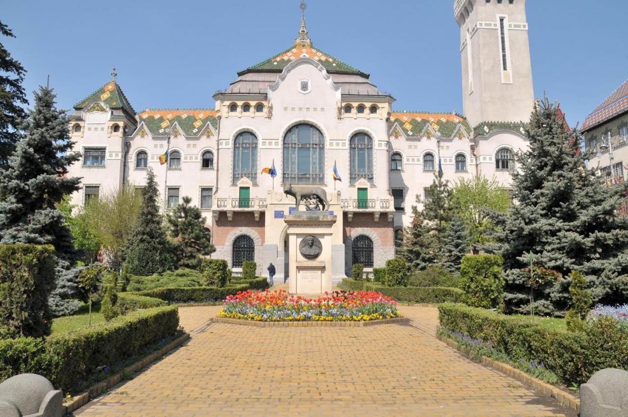 Butterfly Apartment-Hidden Gem In The Heart Of Târgu-Mureş מראה חיצוני תמונה