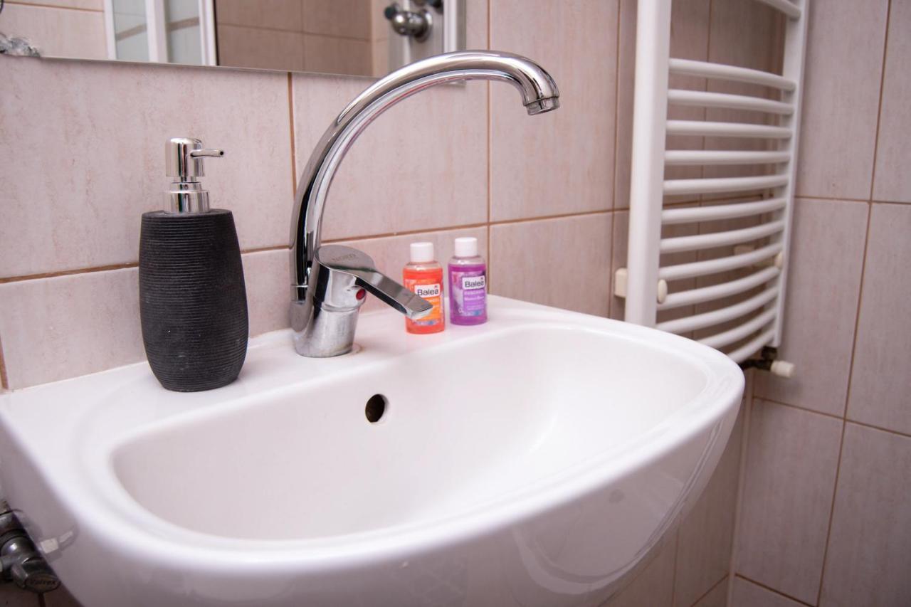 Butterfly Apartment-Hidden Gem In The Heart Of Târgu-Mureş מראה חיצוני תמונה